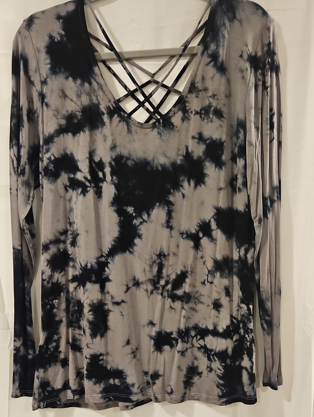 Rock & Republic Gray and Black Crisscross Tie-Dye Long Sleeve Top